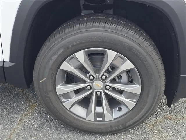 New 2026 Summit White Chevrolet LT image 32