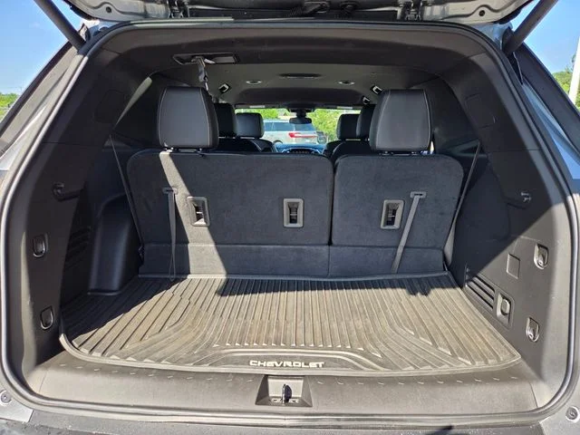 Used 2023 Gray Chevrolet LT Leather image 17