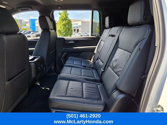 Used 2025 Summit White Chevrolet LT image 10