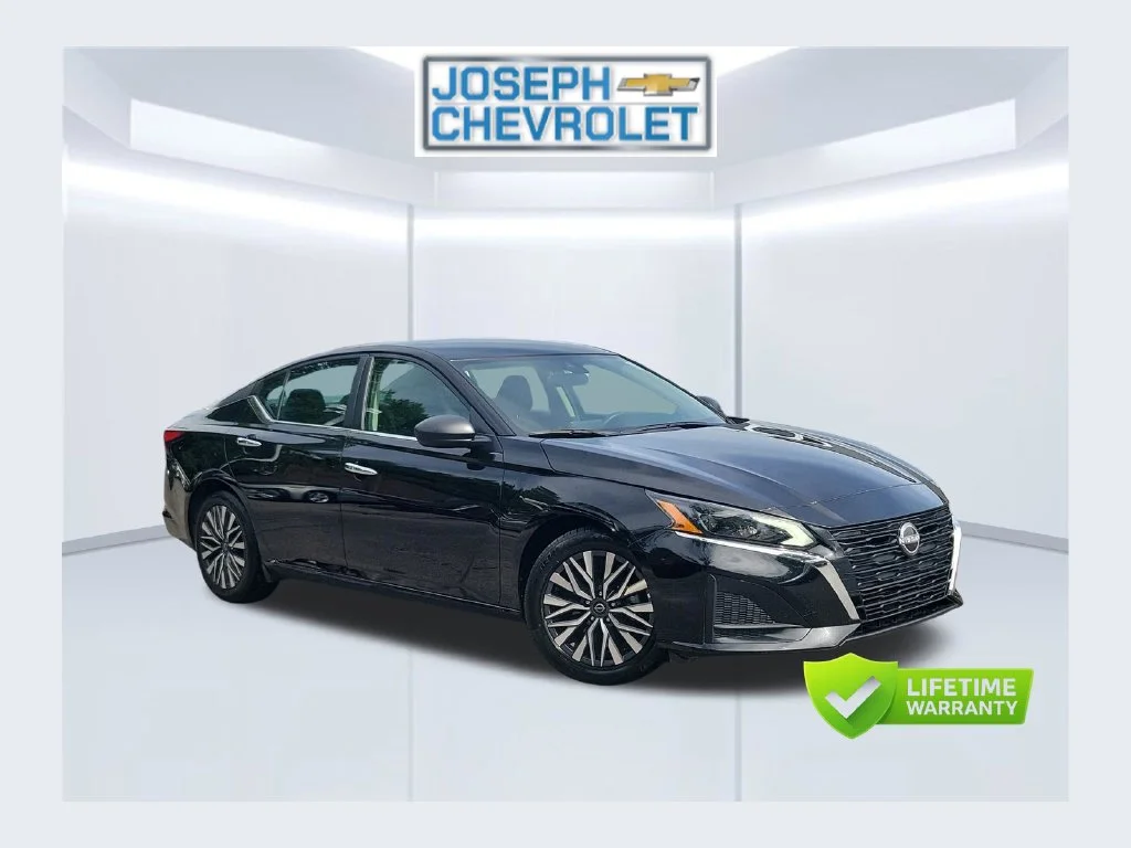 2025 Nissan Altima