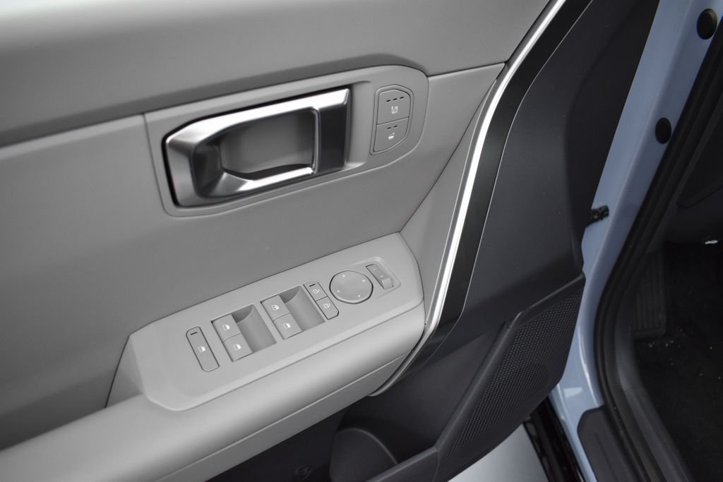 New 2027 Pale Gray Kia X-Line S image 6