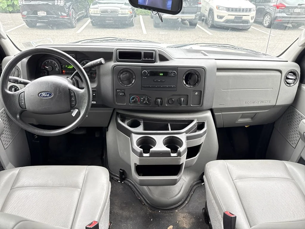 Used 2019 Oxford White Ford Base image 10
