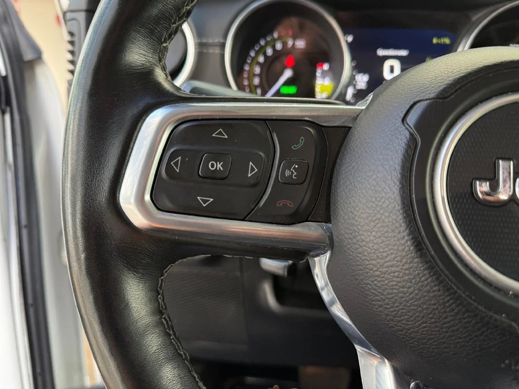 Used 2021 White Jeep Unlimited Rubicon 4xe image 24
