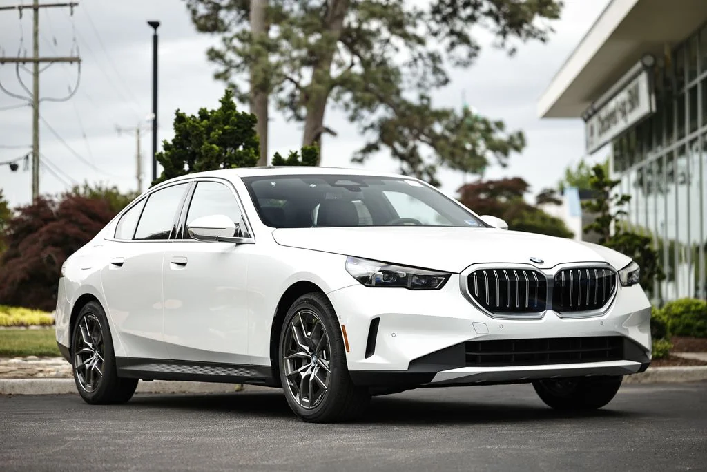 2027 BMW 5 Series 530i xDrive Sedan's photo