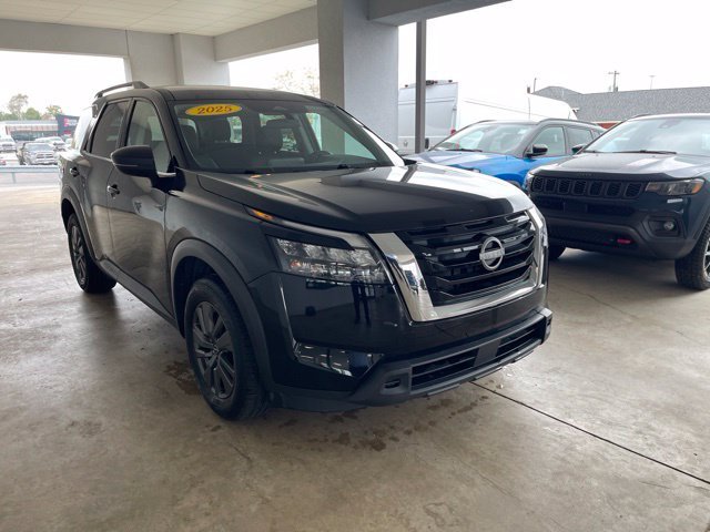 Used 2025 Black Nissan SV image 3
