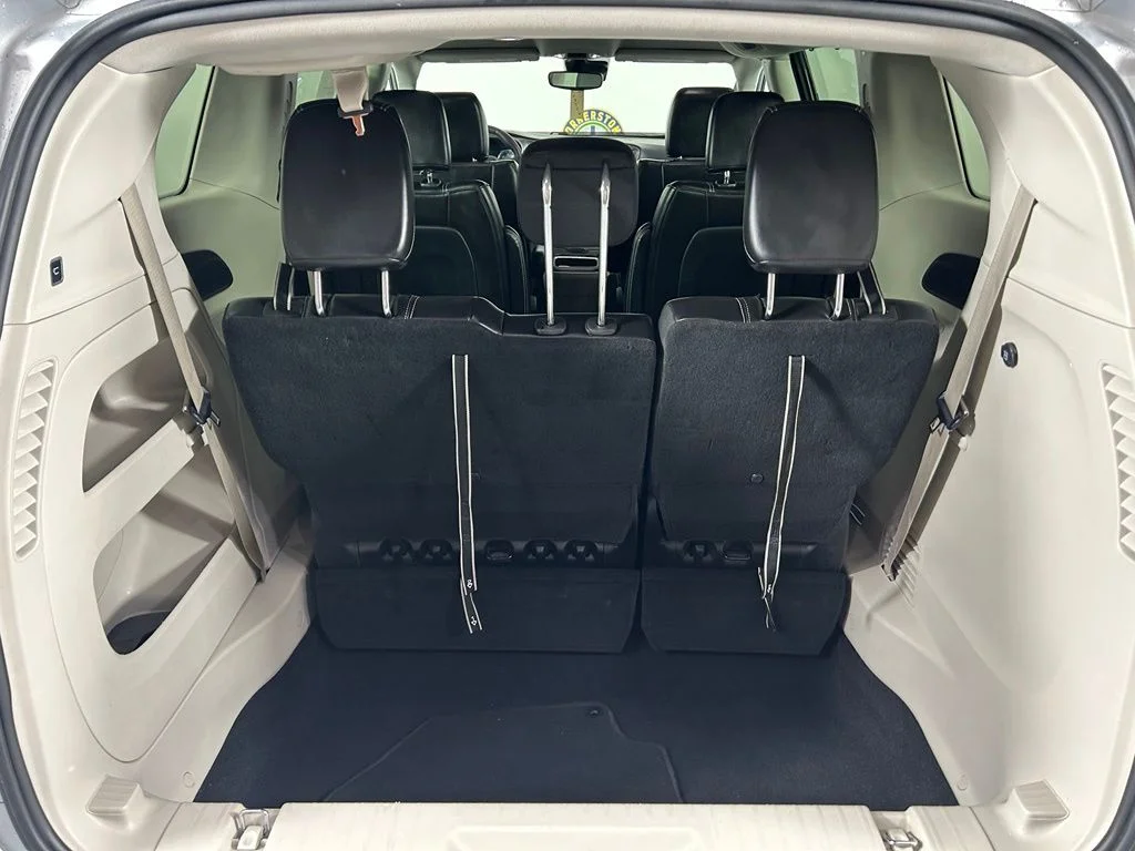 Used 2023 Silver Chrysler Touring L image 19
