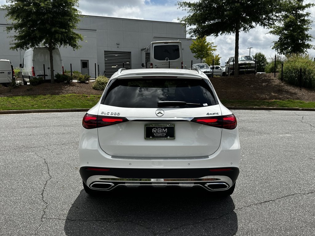 New 2026 Polar White Mercedes-Benz GLC 300 image 44