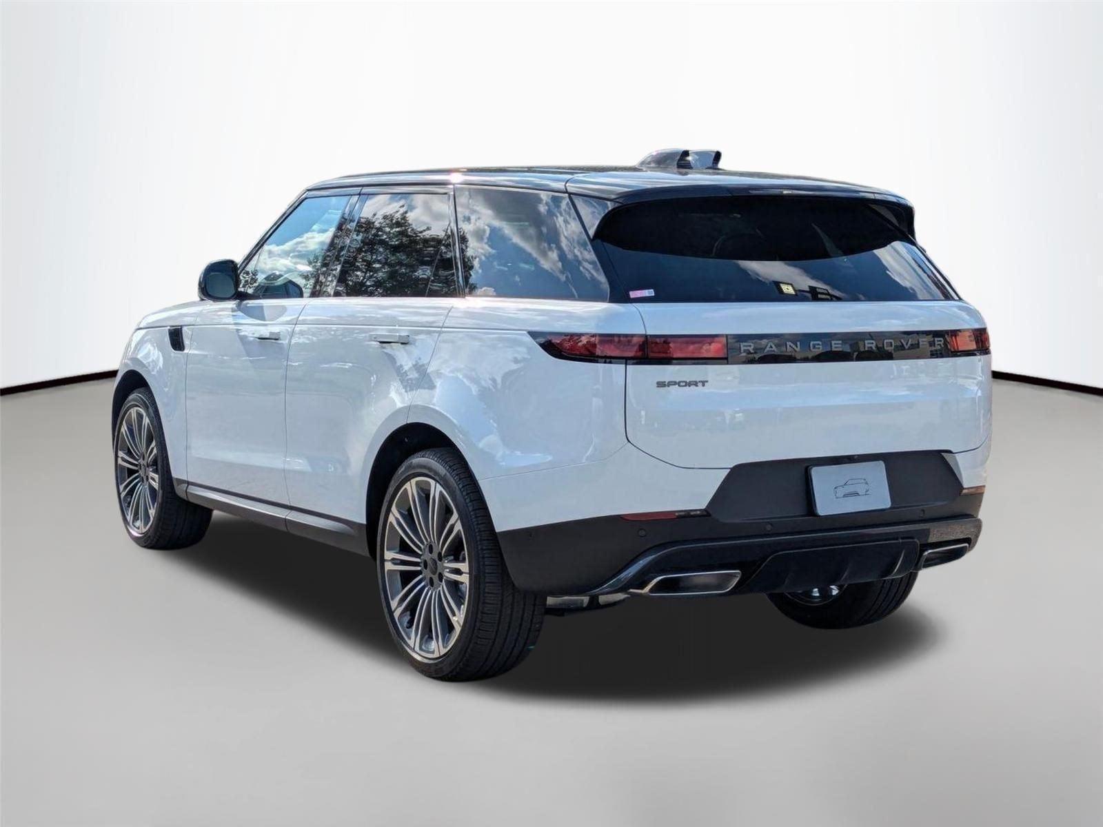 New 2026 Fuji White Land Rover SE image 7