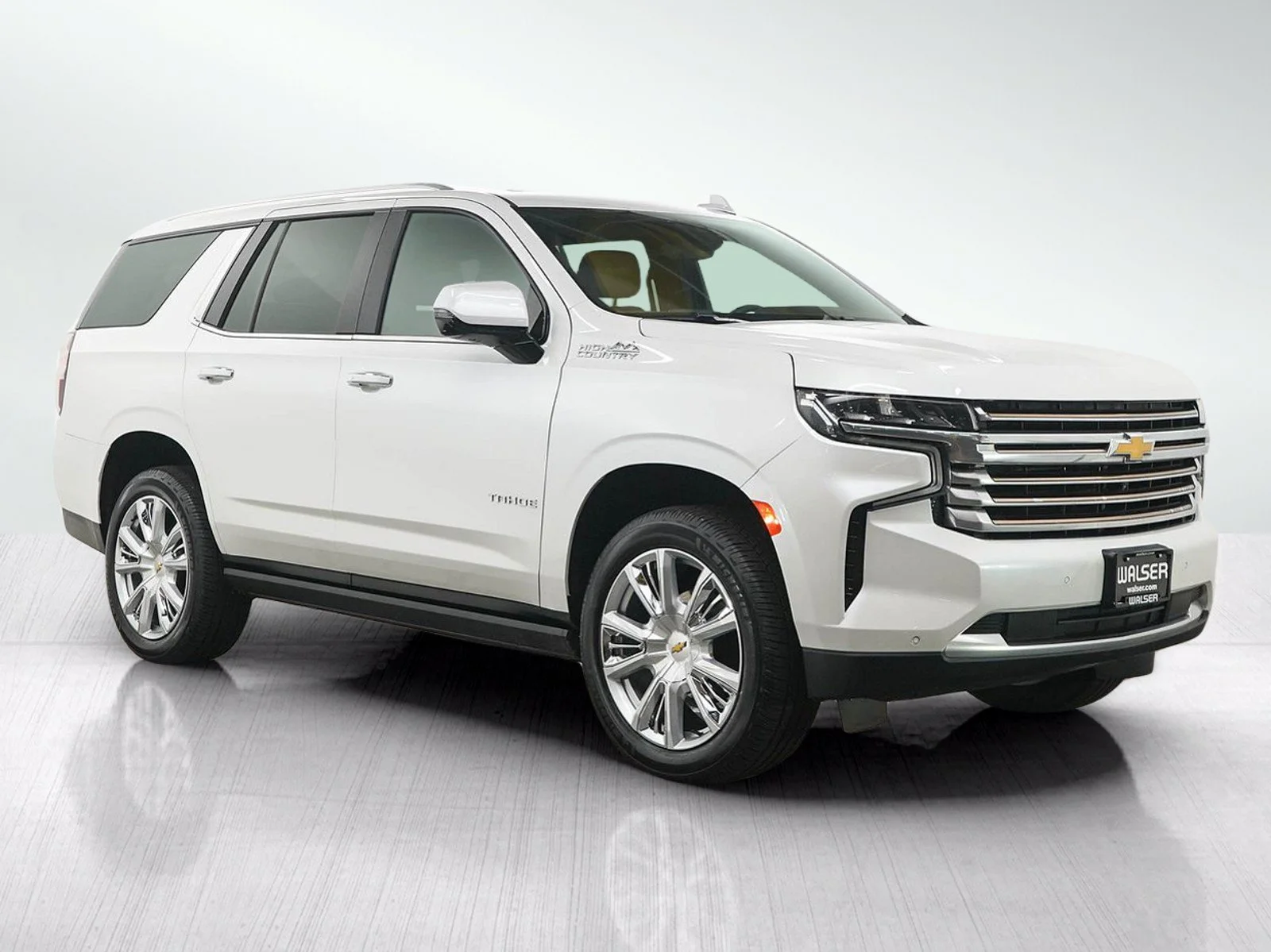 Used 2021 IRIDESCENT PEARL TRICOAT Chevrolet High Country image 7