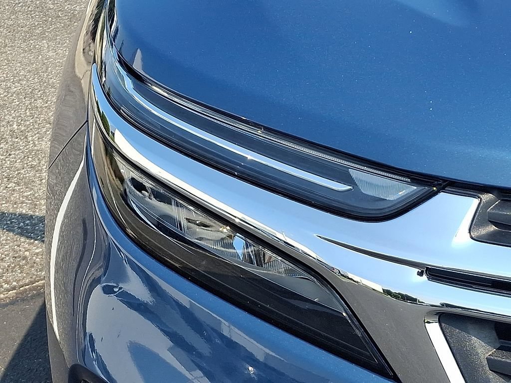 Certified Used 2024 Lakeshore Blue Metallic Chevrolet LT image 9