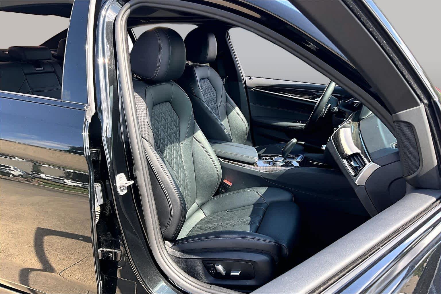 Pre-Owned 2022 BMW 530i 530i