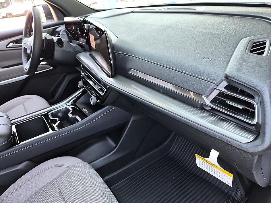 New 2026 Summit White Chevrolet LT image 36