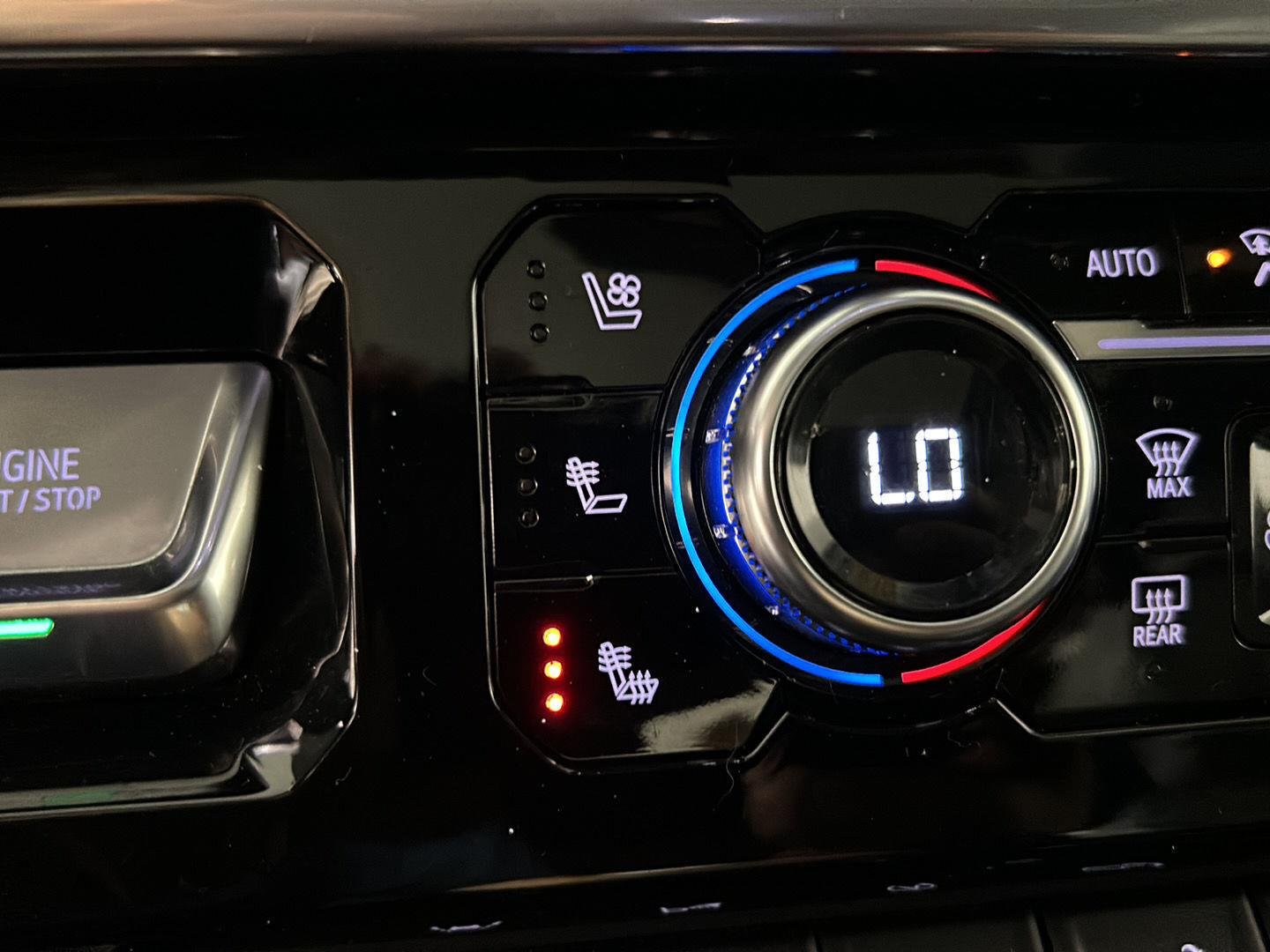 Used 2023 Onyx Black GMC Denali image 31