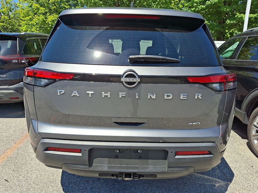 Used 2022 Gray Nissan S image 5