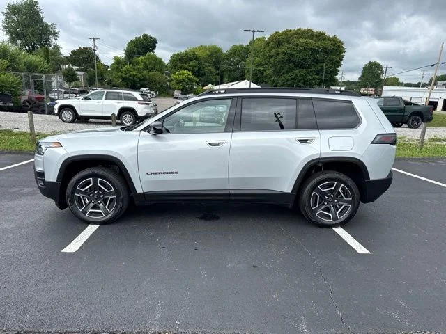New 2026 Silver Zynith Clear-Coat Exterior Paint Jeep Limited image 4