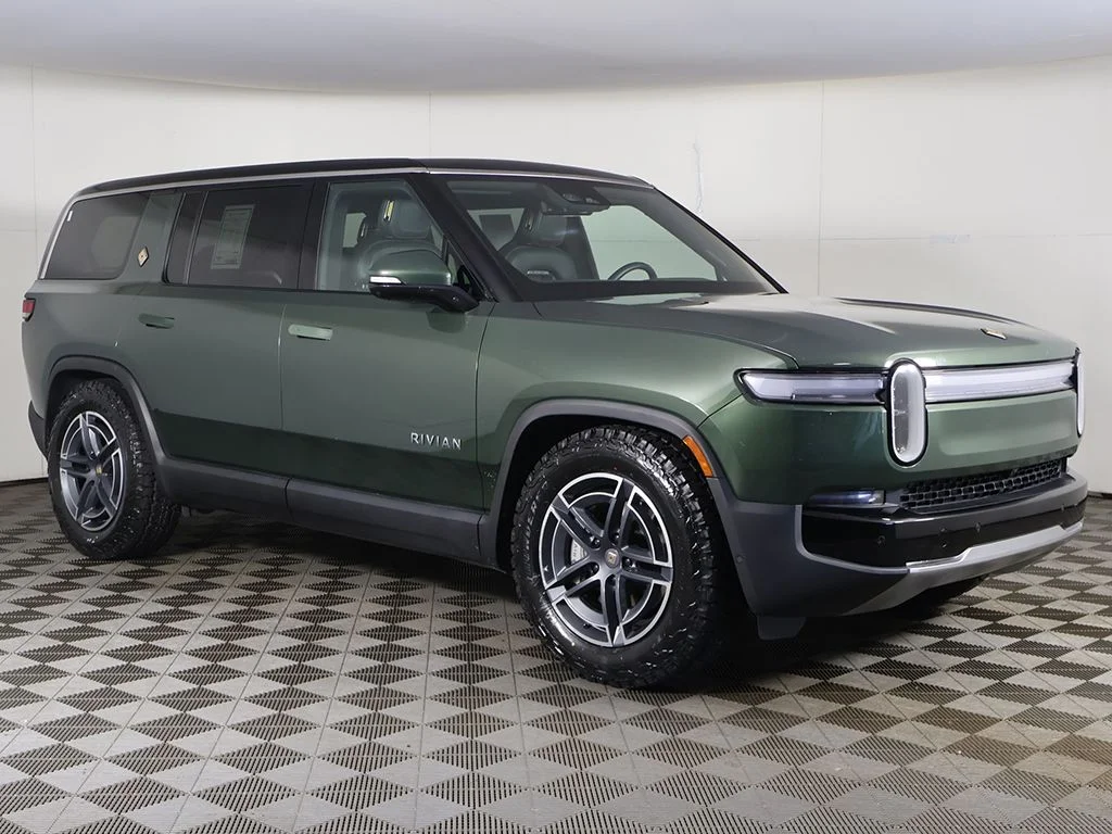 Used 2025 Rivian R1S Adventure with VIN 7PDSGBBA9SN048066 for sale in Bedford, OH