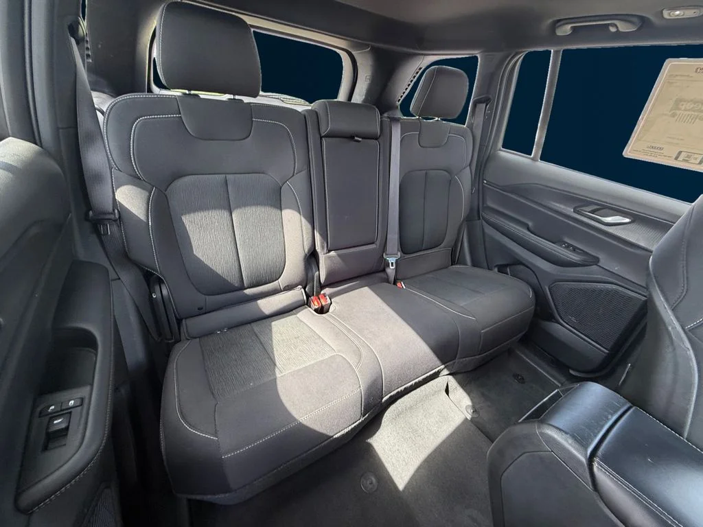 Used 2025 White Jeep Laredo X image 18
