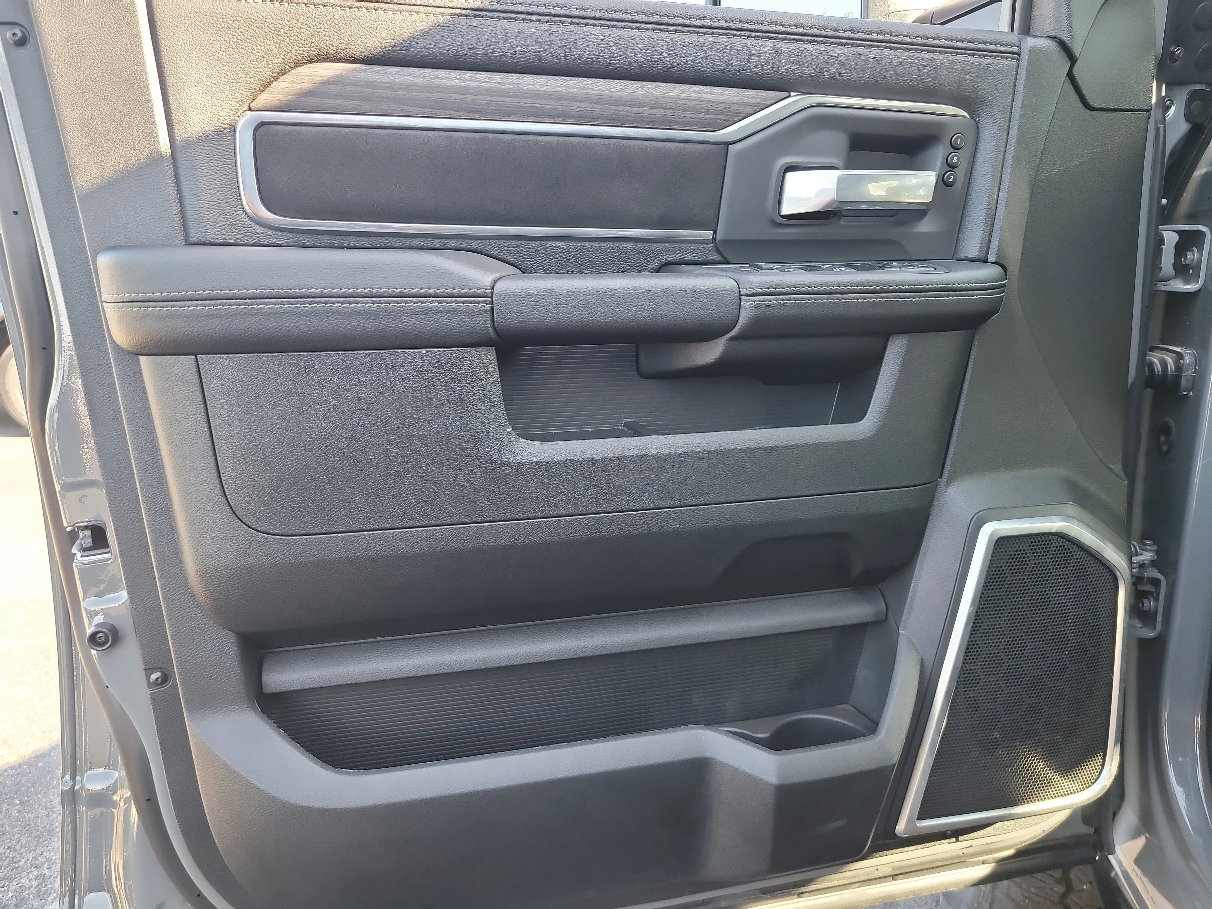 New 2026 Ceramic Gray Clearcoat Ram Laramie image 12