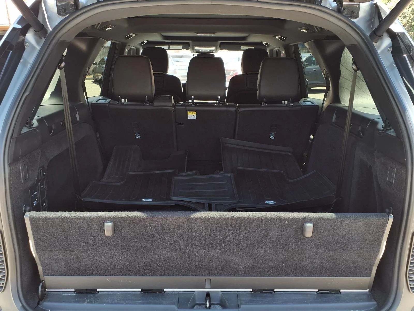 2022 Land Rover Discovery S R Dynamic - Photo 7
