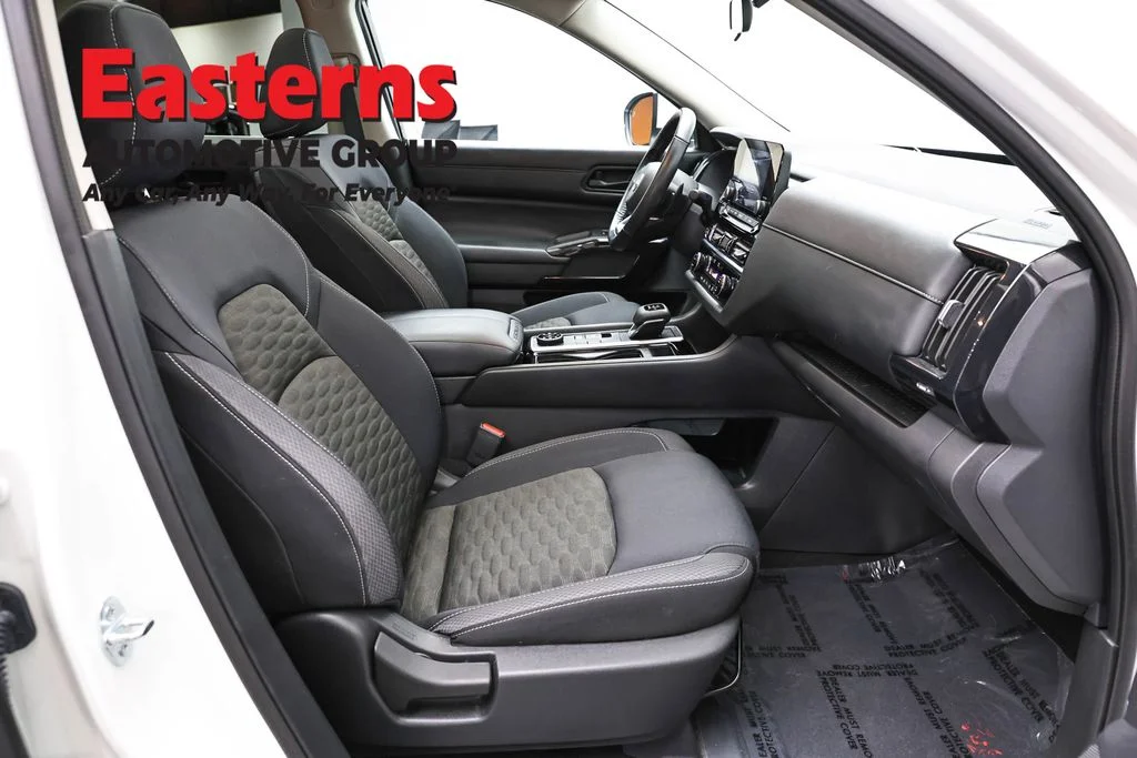 Used 2023 White Nissan SV image 25