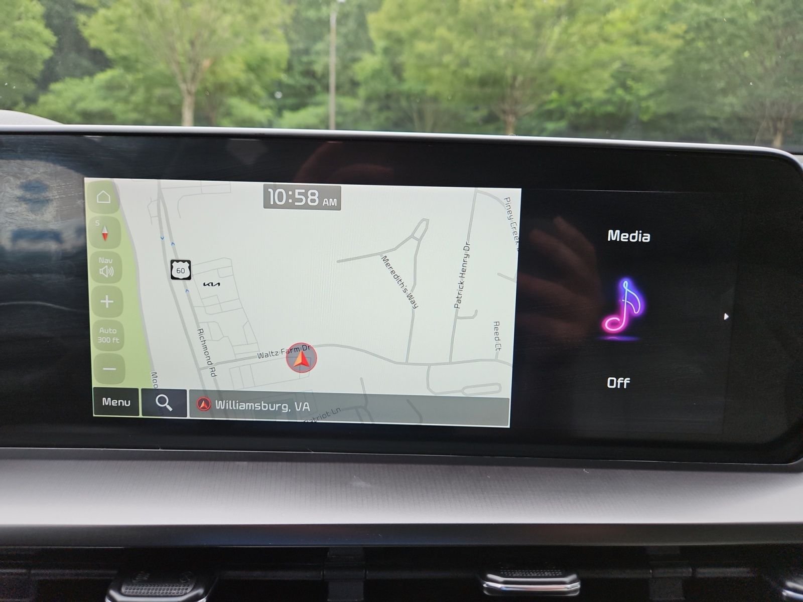 Used 2023 Black Kia S image 29