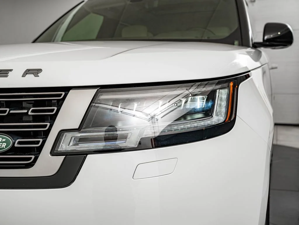 Used 2025 Fuji White Land Rover Autobiography image 13