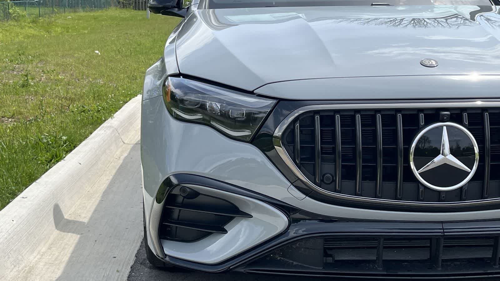 New 2026 MANUFAKTUR Alpine Grey Mercedes-Benz AMG® E 53 E image 14
