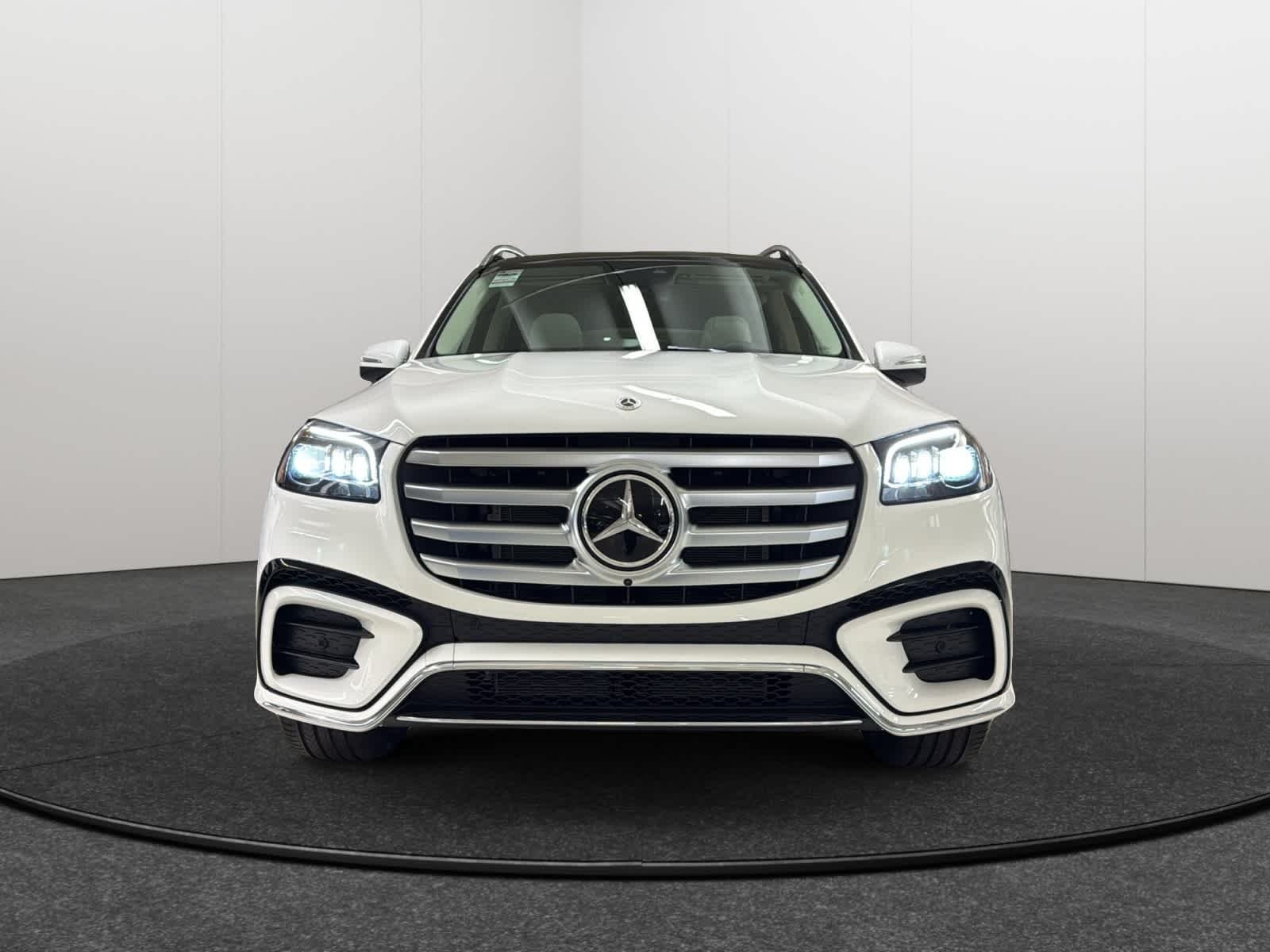 New 2026 Polar White Mercedes-Benz GLS 450 image 2