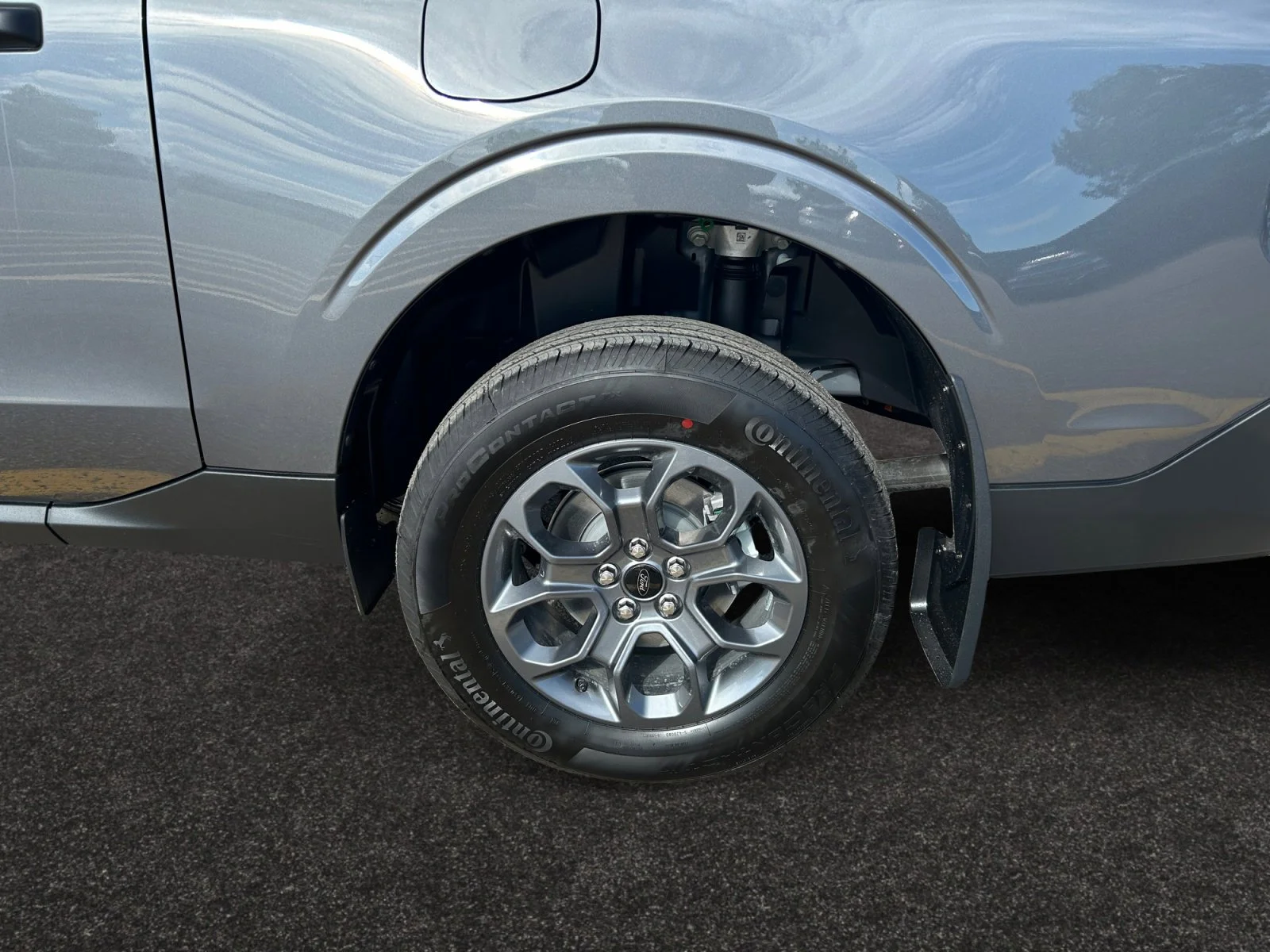 New 2026 Carbonized Grey Metallic Ford XLT image 9
