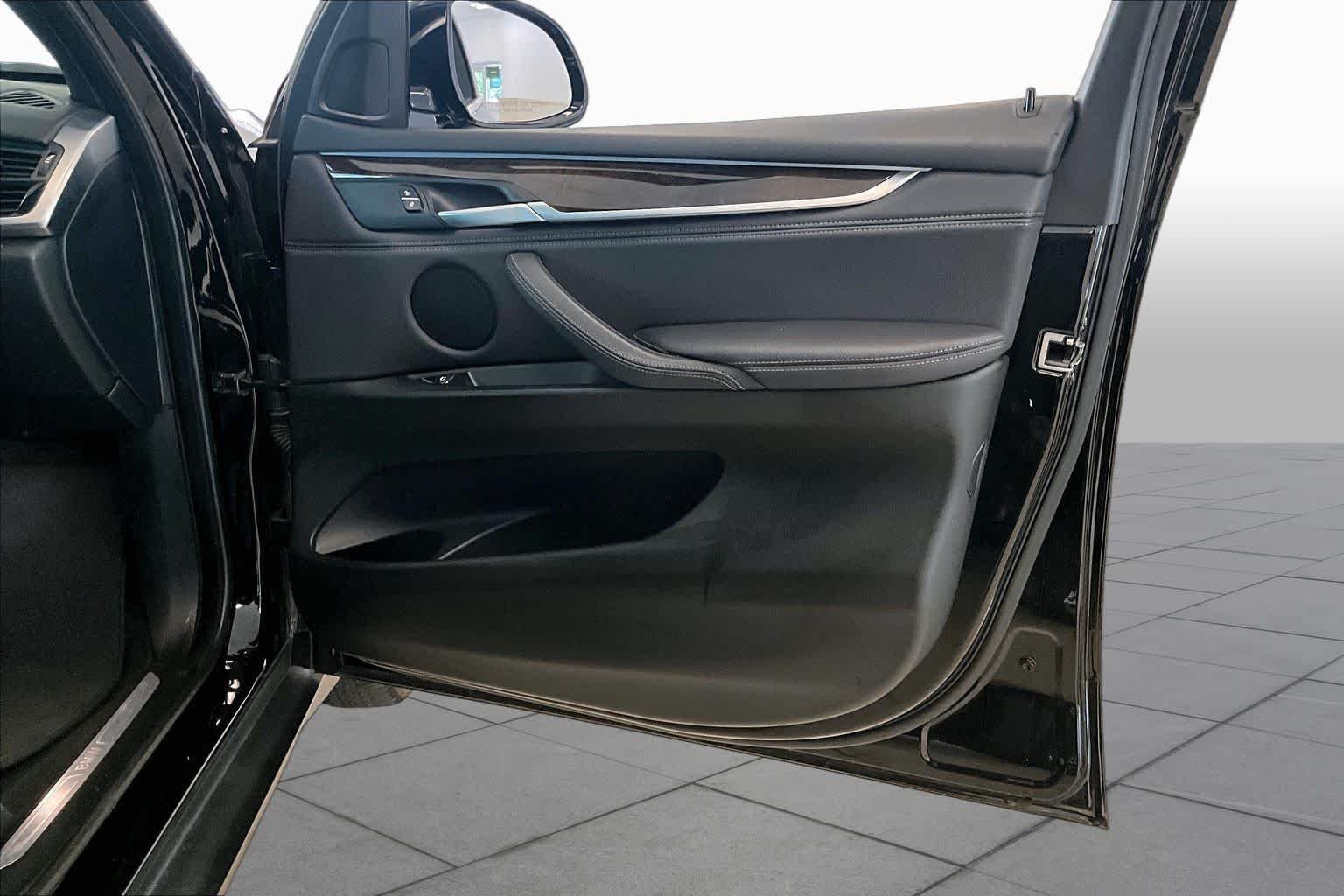 Used 2017 Jet Black BMW sDrive35i image 20