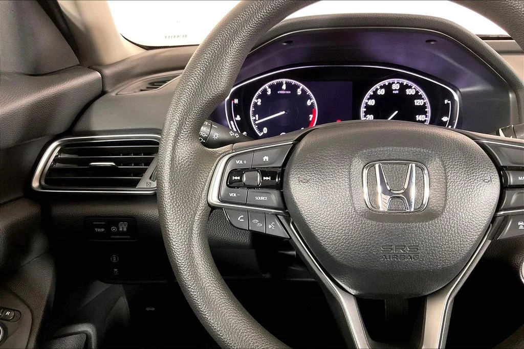 Used 2019  Honda LX image 18