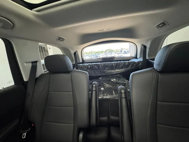 New 2026 MANUFAKTUR Alpine Gray Mercedes-Benz GLS 450 image 38
