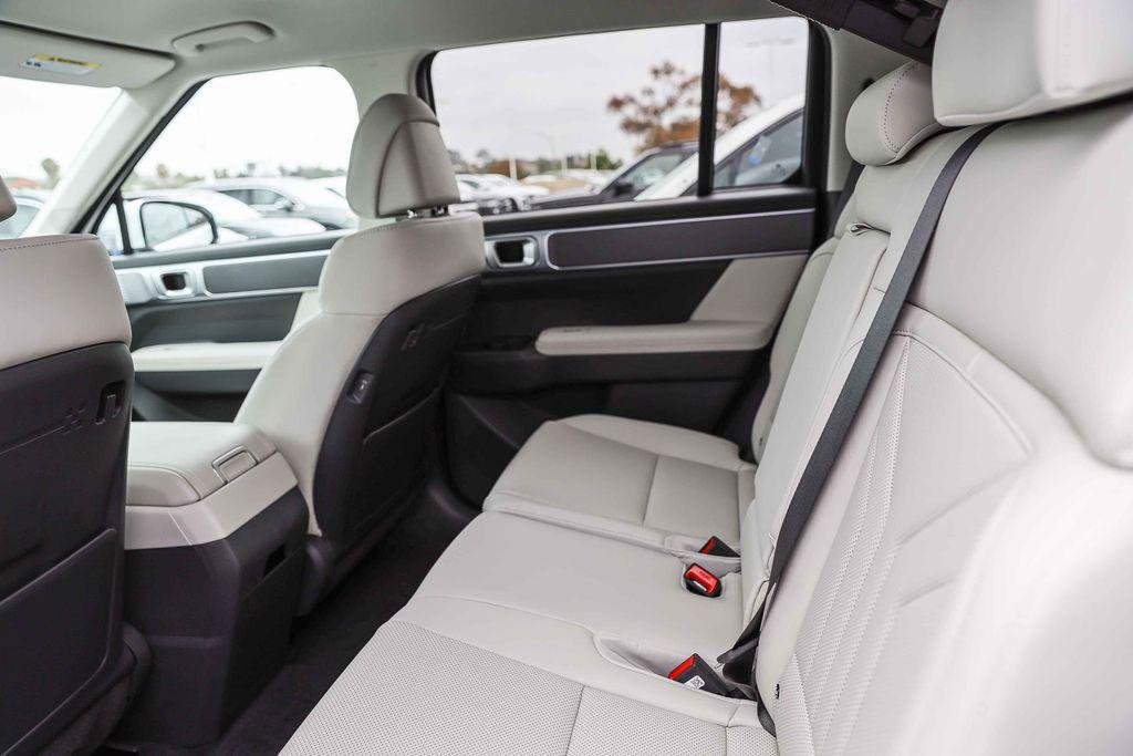 New 2026 White Hyundai SEL image 18