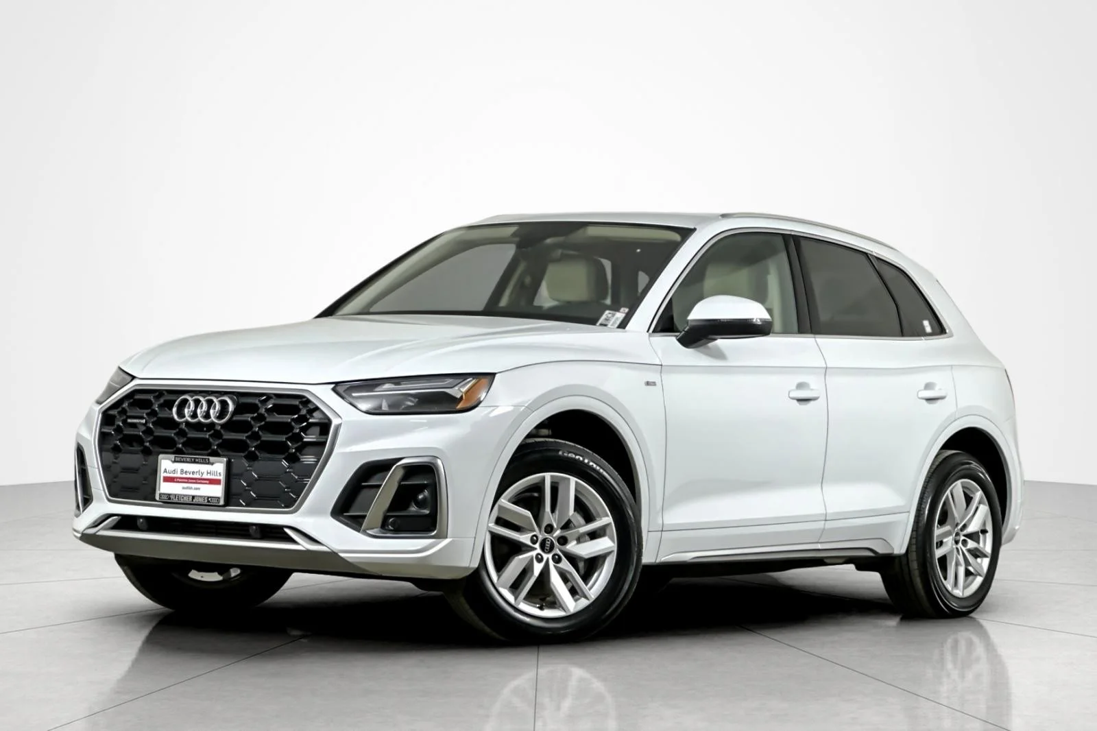 2023 Audi Q5 45 Premium's photo