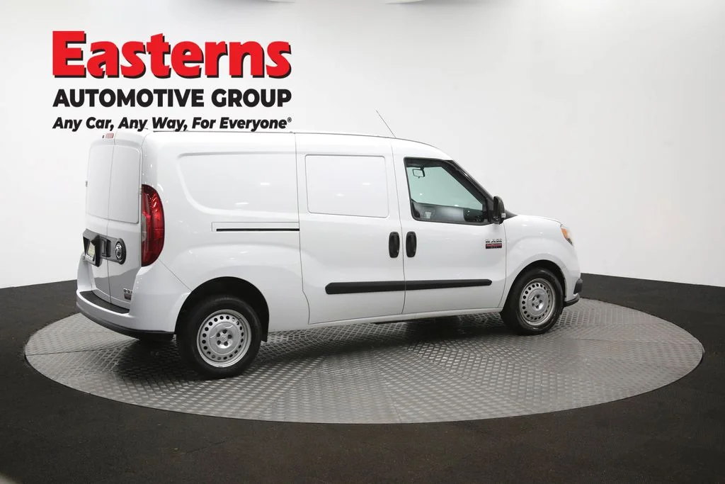 Used 2022 White Ram Base image 40