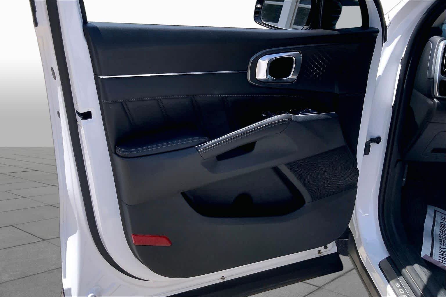 Certified Used 2023 Glacial White Pearl Kia SX image 21
