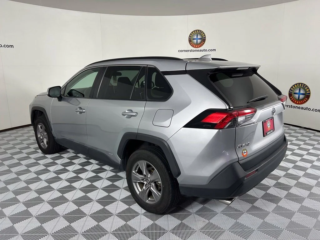 Used 2025 Silver Toyota XLE image 18