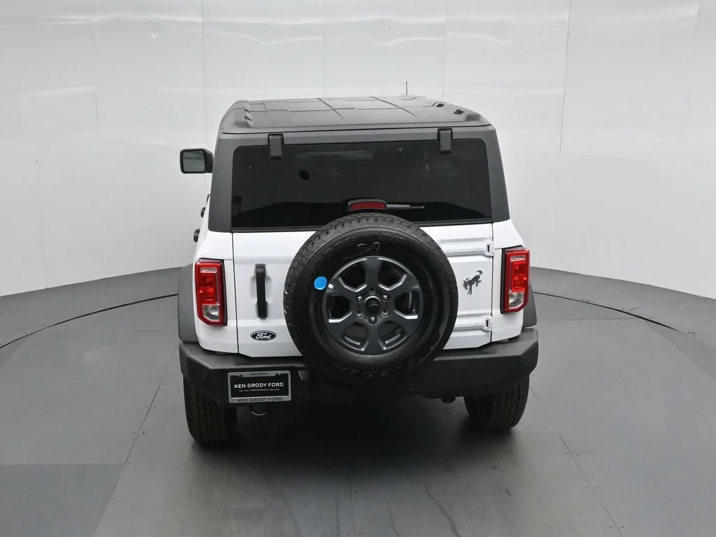 New 2026 White Ford Big Bend image 38