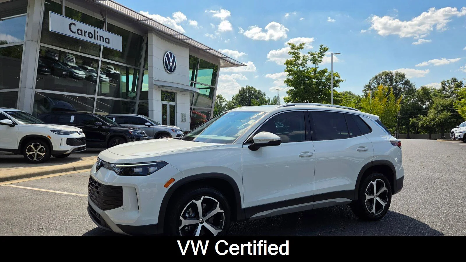 Certified Used 2026 Pure White Volkswagen SE image 1