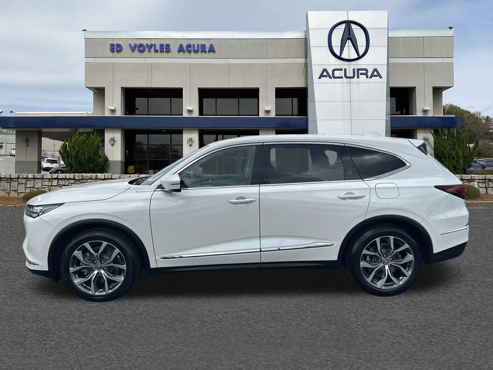 Certified Used 2024 Platinum White Pearl Acura w/Technology Package image 8