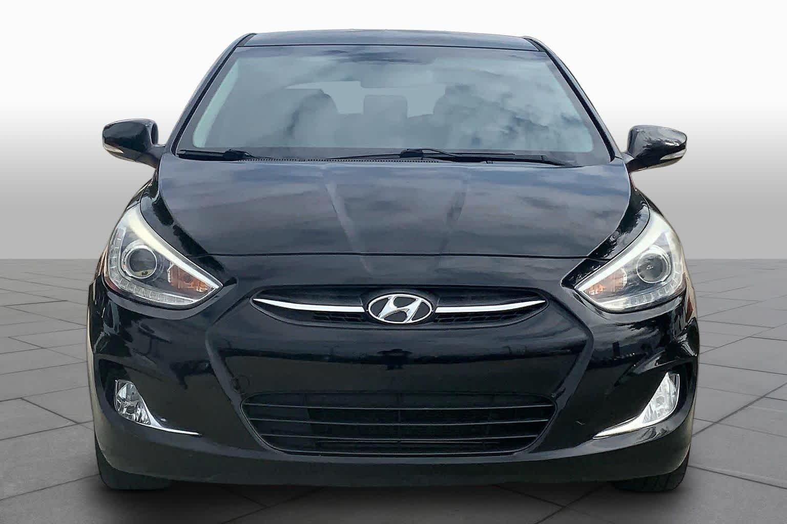 Used 2015 Ultra Black Pearl Hyundai Sport image 4