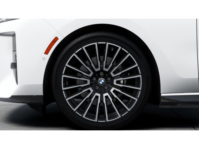 New 2027 Alpine White BMW i7 image 7