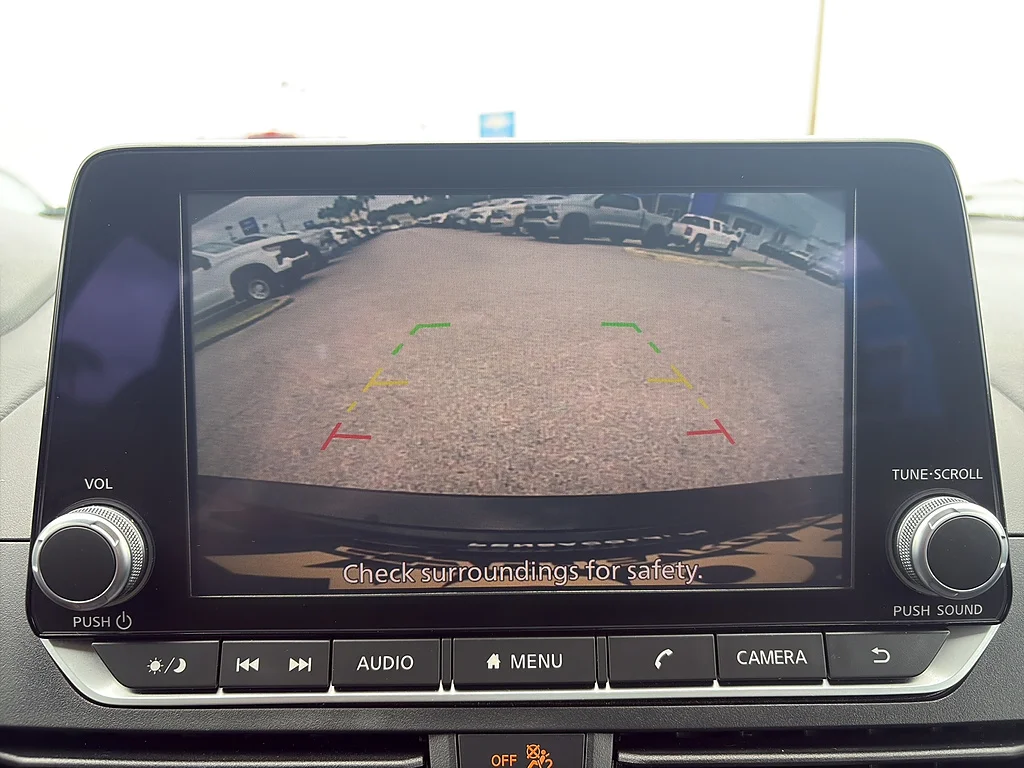Used 2025 Super Black Nissan  image 25