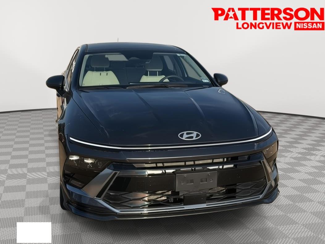 Used 2025 Portofino Gray Hyundai SEL image 2