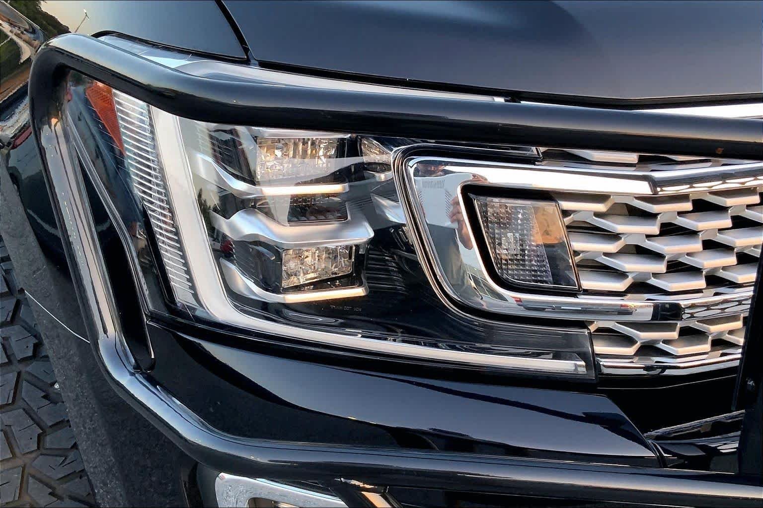 Used 2019 Agate Black Ford Platinum image 26