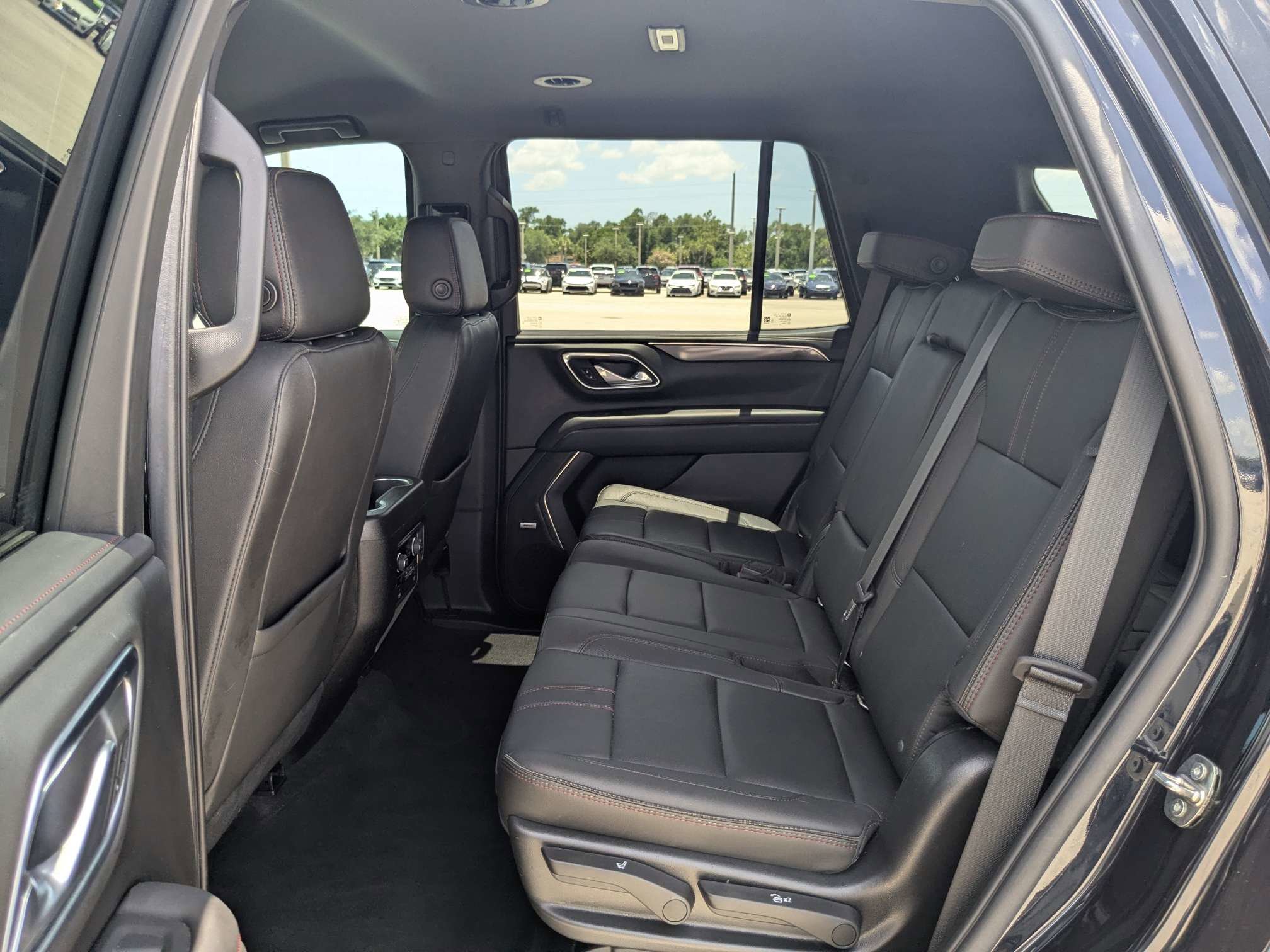 Used 2022 Midnight Blue Metallic Chevrolet RST image 17