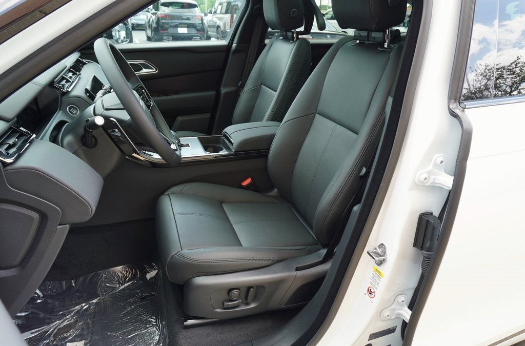 2026 LAND ROVER RANGE ROVER VELAR - Image 13