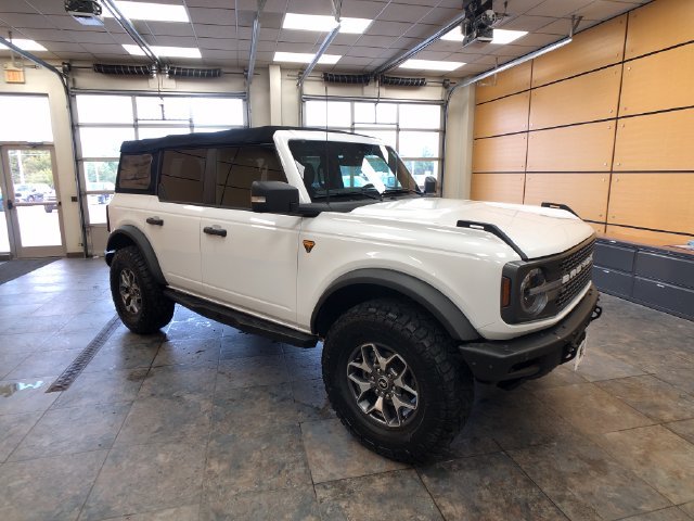 Certified Used 2022 Oxford White Ford Badlands image 1