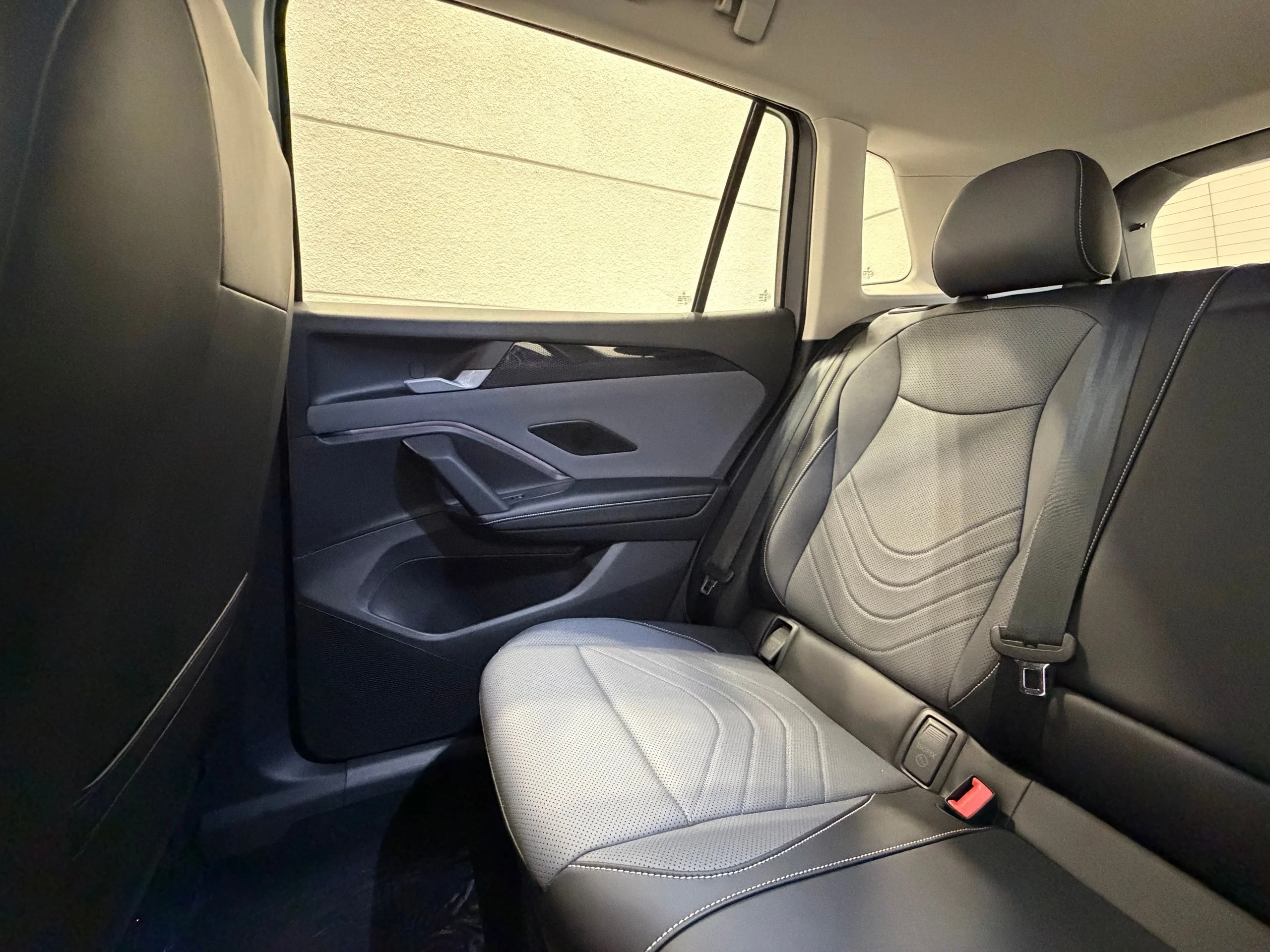 New 2026 Silver Volkswagen 2.0T SE image 34