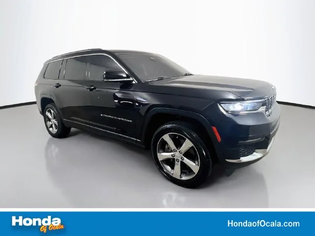 Used 2021 Diamond Black Jeep Limited image 1